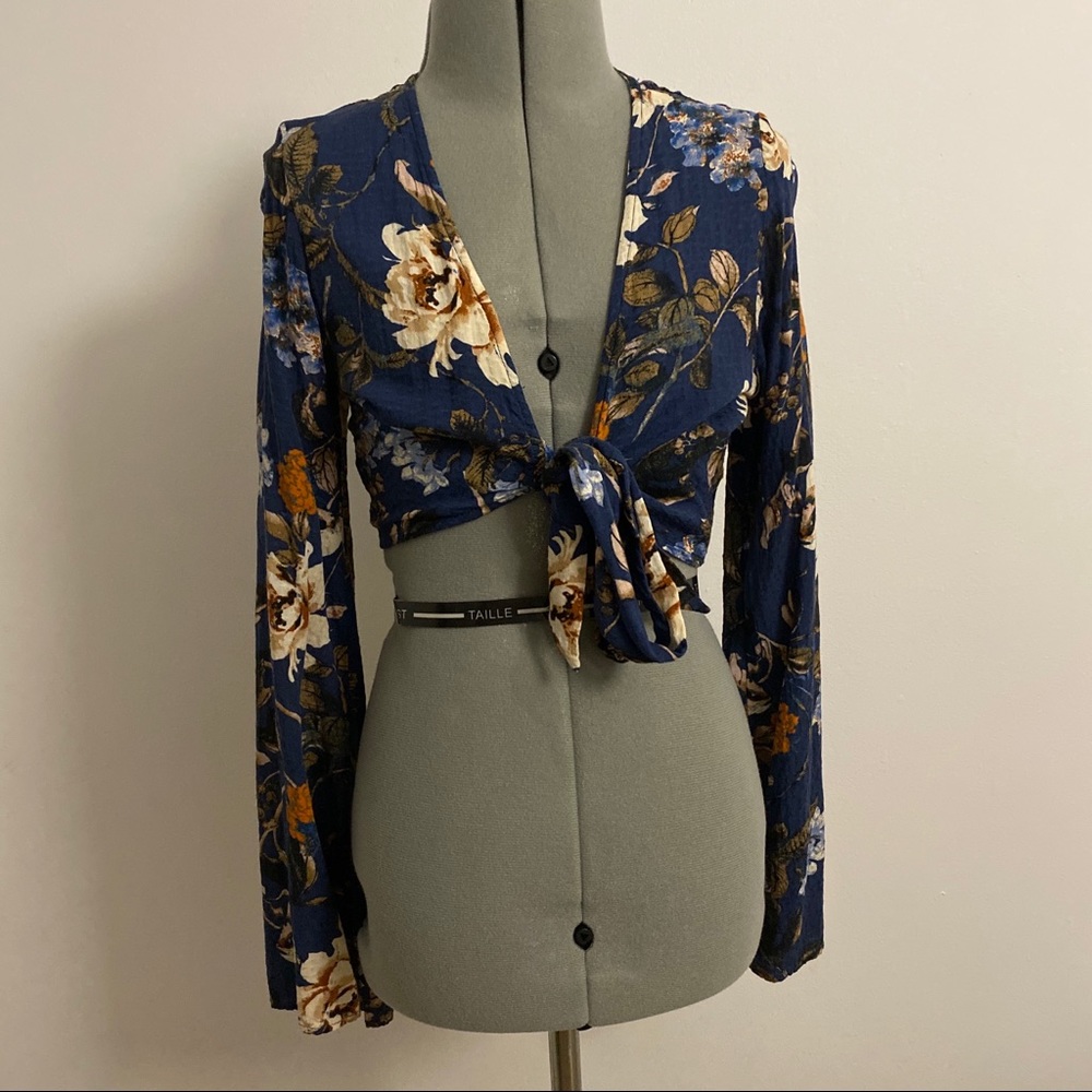 Tie front top